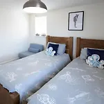 Host & Stay - The Cinder Track Hideaway